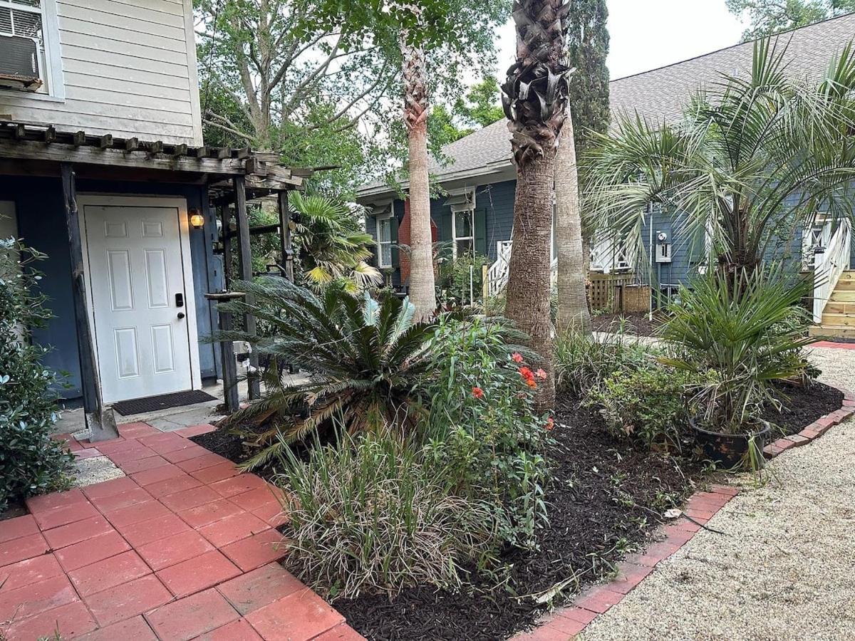 Bare Feet Bungalow -Close To Beach & Dog Friendly Gulfport Exterior foto